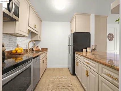 $329,000 | 1321 Webster Street, Unit D212, Alameda, CA 94501