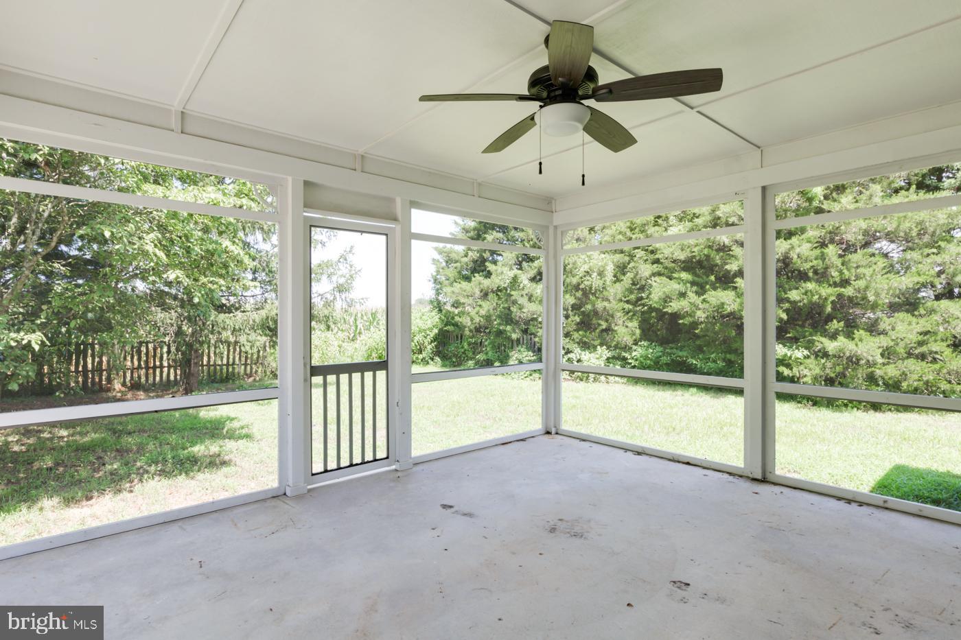 20505 Hummingbird Road Ellendale, DE 19941 - Photo 23 of 29 Porch