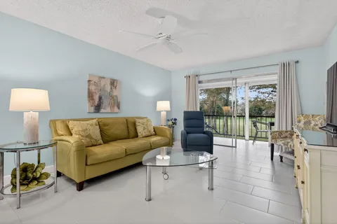 $139,900 | 6080 Northwest 44th Street, Unit 214, Lauderhill, FL 33319