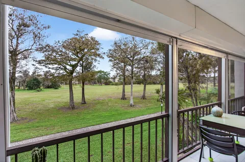 $139,900 | 6080 Northwest 44th Street, Unit 214, Lauderhill, FL 33319