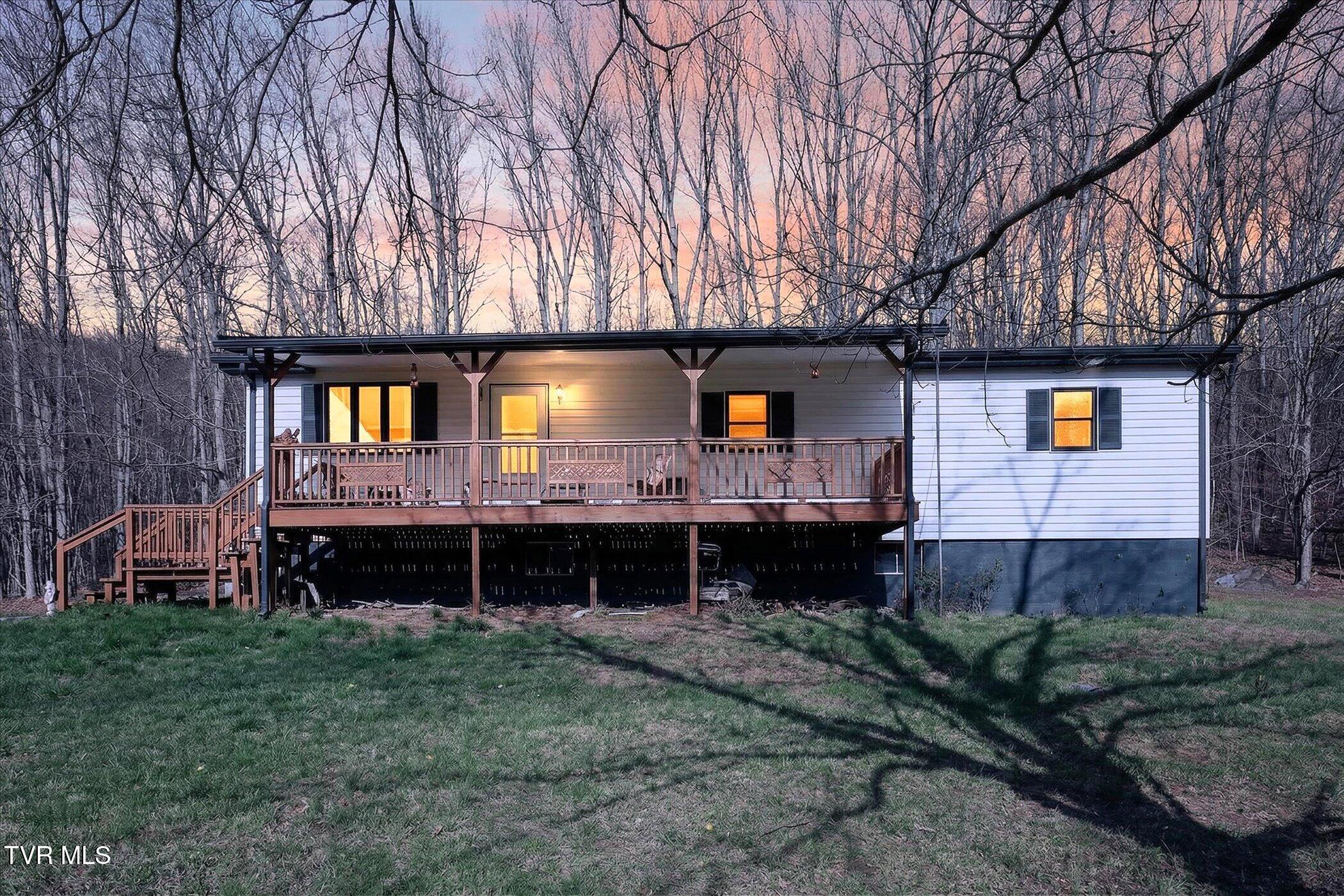 01-122-Haines-Rd-Erwin-TN-37650-WindowSt