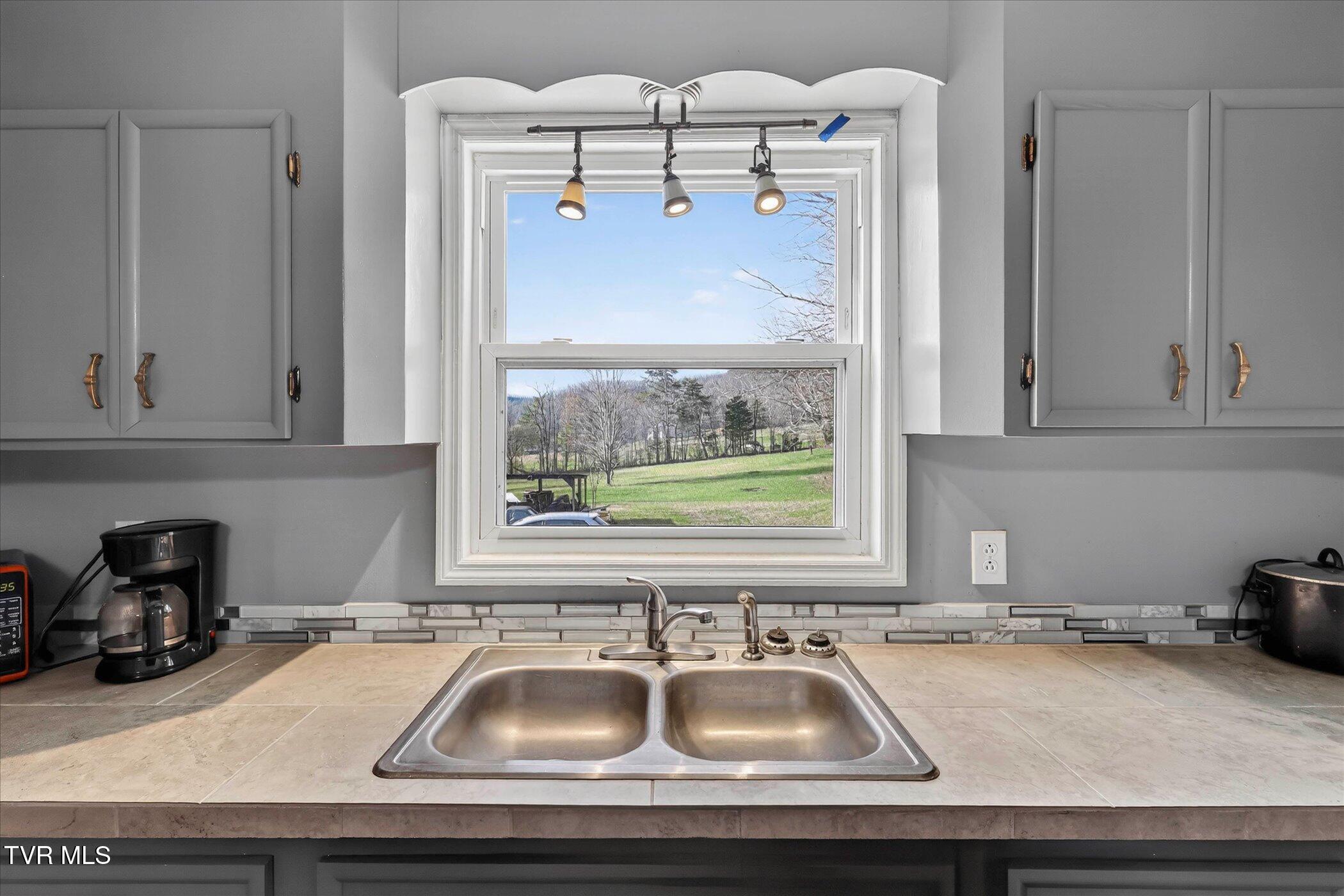 122 Haines Road Erwin, TN 37650 - Photo 14 of 29 12-122-Haines-Rd-Erwin-TN-37650-WindowSt