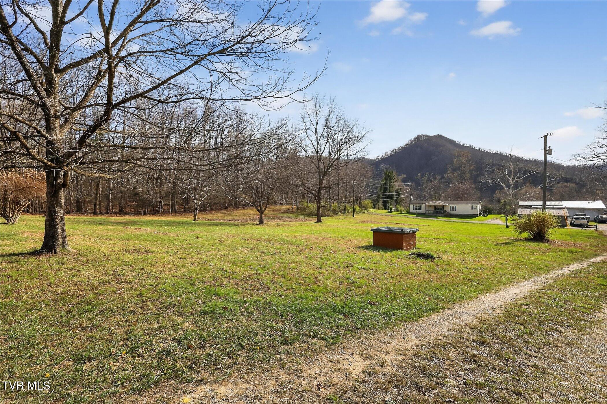 122 Haines Road Erwin, TN 37650 - Photo 28 of 29 36-122-Haines-Rd-Erwin-TN-37650-WindowSt