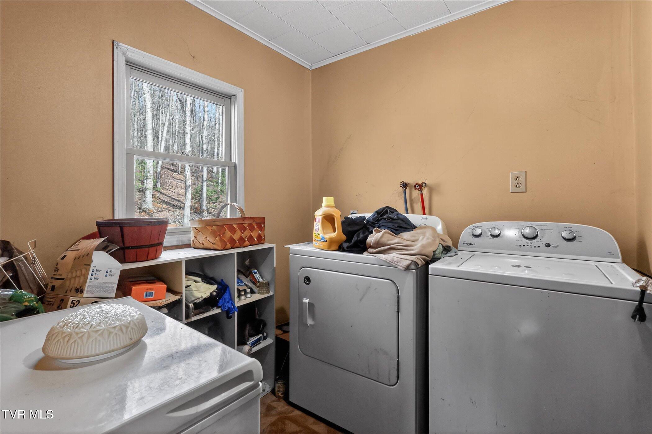 122 Haines Road Erwin, TN 37650 - Photo 29 of 29 13-122-Haines-Rd-Erwin-TN-37650-WindowSt