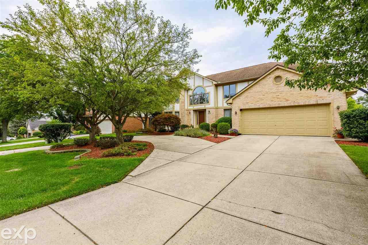 2173 Reagan Drive Rochester Hills, MI 48309 - Photo 3 of 36