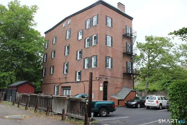 $1,800 | 488 Chapel Street, Unit 6, New Haven, CT 06511