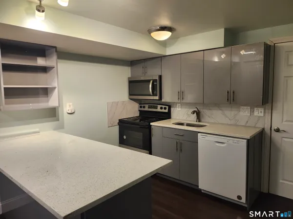 $1,800 | 488 Chapel Street, Unit 6, New Haven, CT 06511