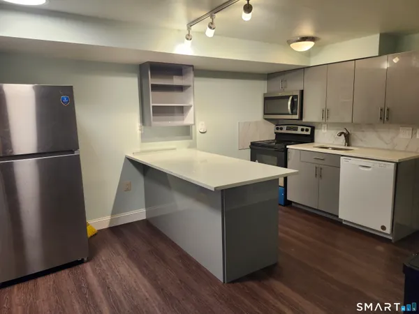 $1,800 | 488 Chapel Street, Unit 6, New Haven, CT 06511
