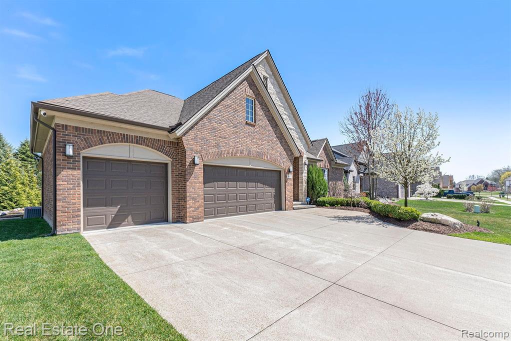 1057 Pembroke Court Rochester Hills, MI 48307 - Photo 17 of 25