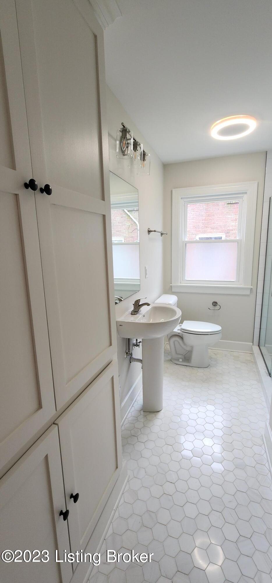 905 Perryman Road Louisville, KY 40207 - Photo 29 of 106 20230111_152010