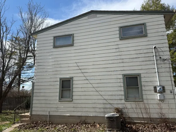 $114,000 | 1914 West White River Boulevard, Muncie, IN 47303