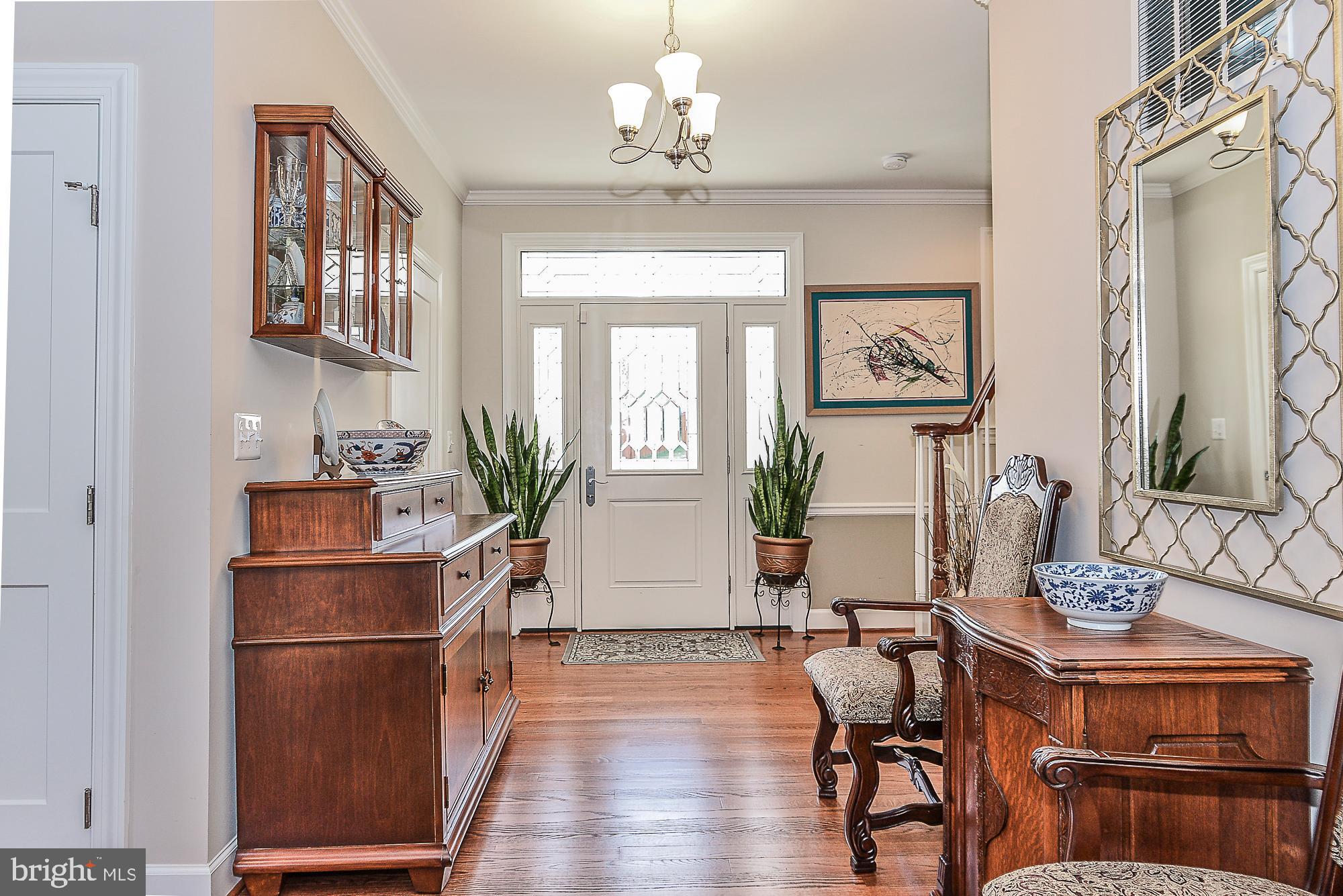7823 Roundabout Way Springfield, VA 22153 - Photo 5 of 66 Gallery Image 5
