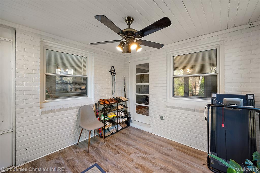 852 Harcourt Road Grosse Pointe, MI 48230 - Photo 44 of 48