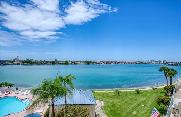 $645,000 | 7974 Sailboat Key Boulevard South, Unit 301, South Pasadena, FL 33707