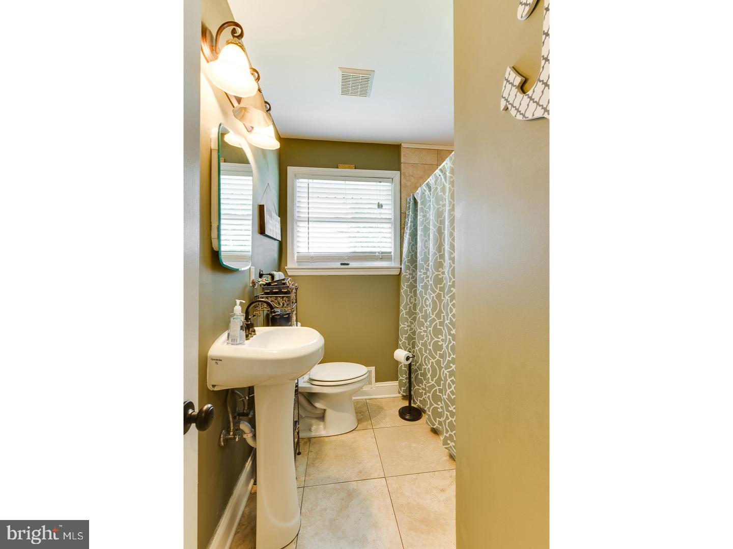 128 Miry Brook Road Hamilton, NJ 08690 - Photo 15 of 23