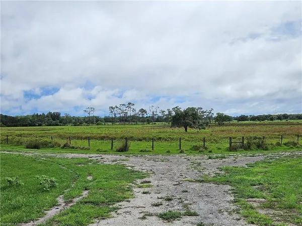 $199,000 | 1013 Cattle Ranch Road, Venus, FL 33960
