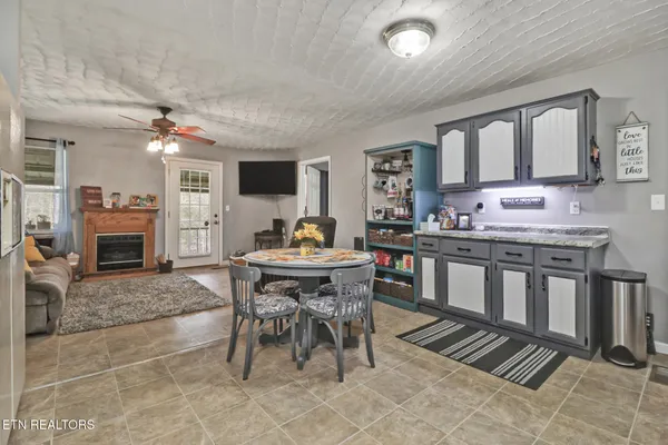 $379,900 | 239 Doc Huling Road, Robbins, TN 37852