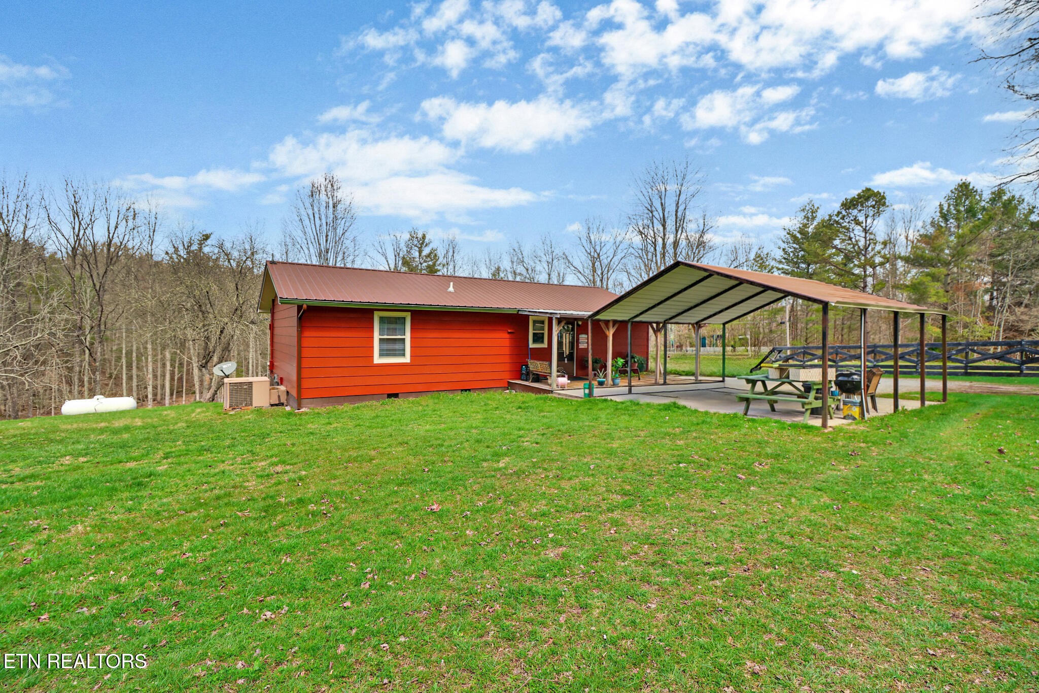 239 Doc Huling Road Robbins, TN 37852 - Photo 8 of 55