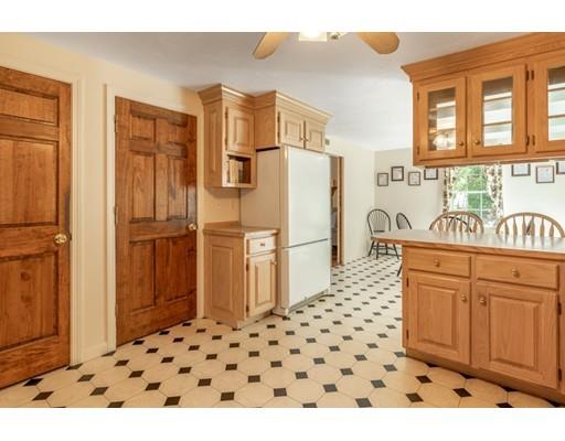 195 Robbs Hill Road Lunenburg, MA 01462 - Photo 6 of 30 Gallery Image 6