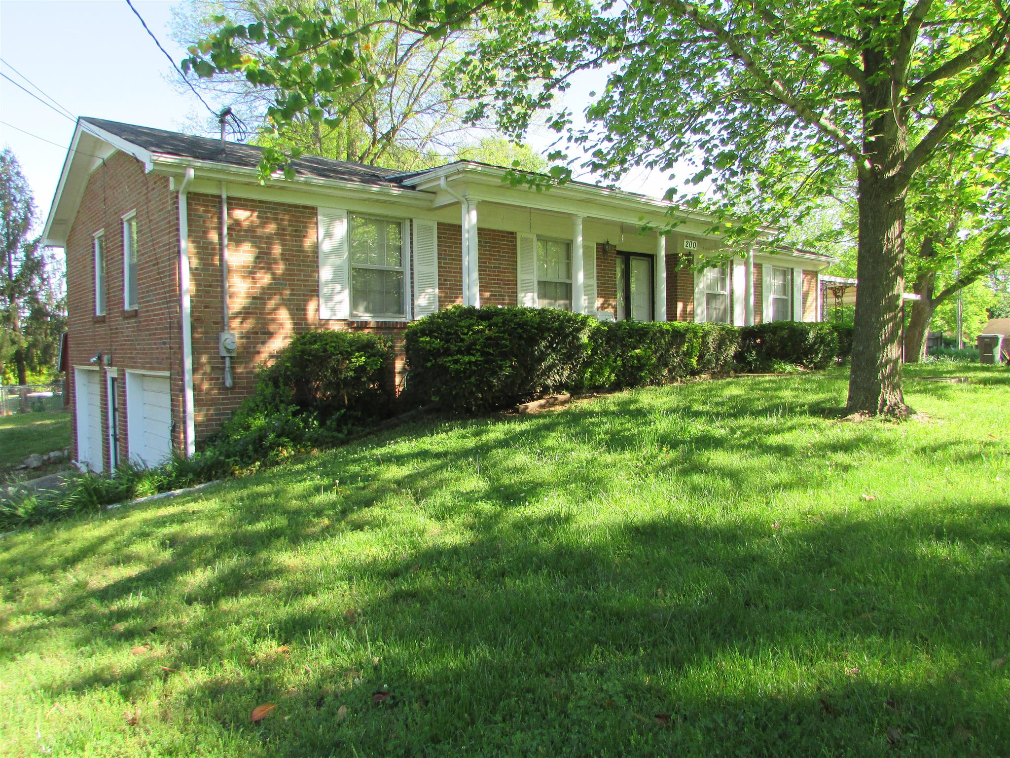 200 Hampton Road Columbia, TN 38401 - Photo 1 of 19 Gallery Image 1