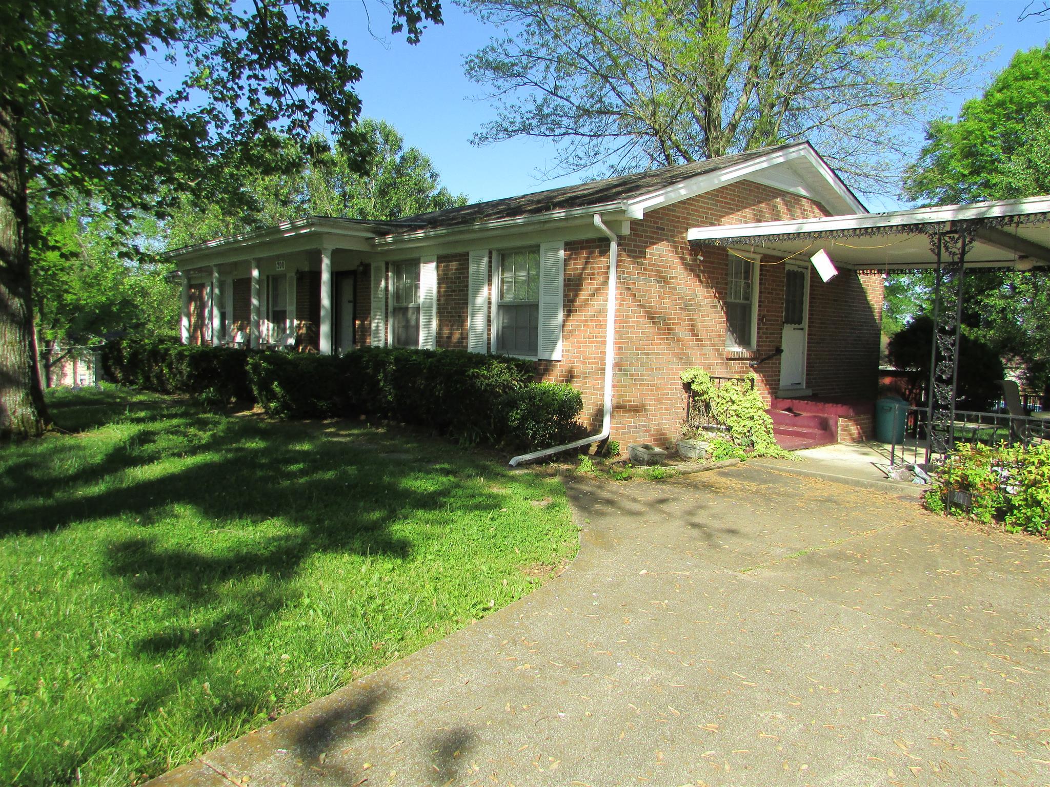 200 Hampton Road Columbia, TN 38401 - Photo 4 of 19 Gallery Image 4