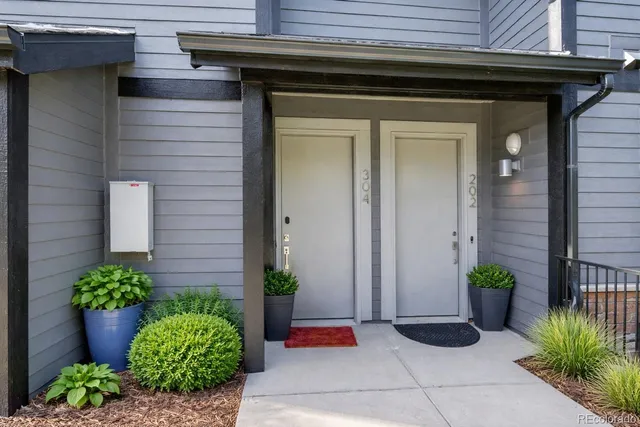 $610,000 | 31161 Black Eagle Drive, Unit 304, Evergreen, CO 80439