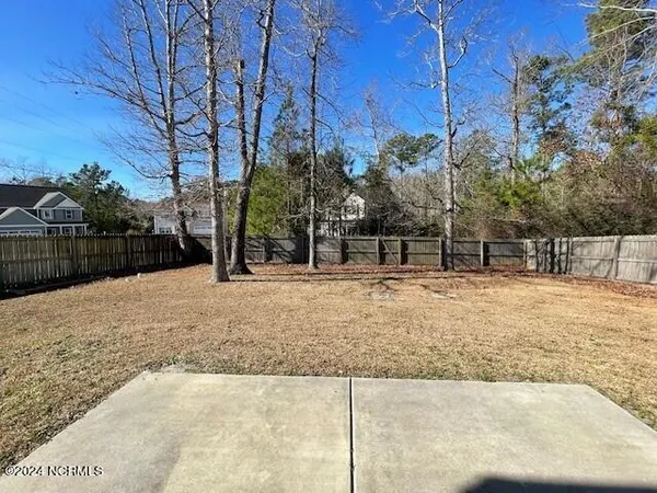 $2,350 | 311 Landing Lane, Sneads Ferry, NC 28460