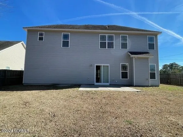 $2,350 | 311 Landing Lane, Sneads Ferry, NC 28460