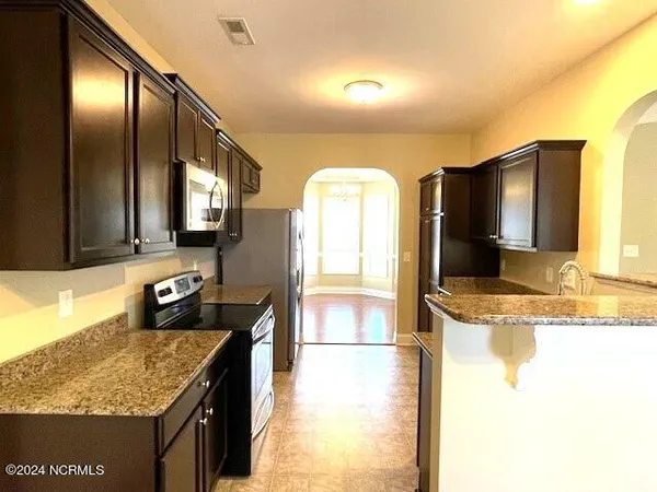 $2,350 | 311 Landing Lane, Sneads Ferry, NC 28460