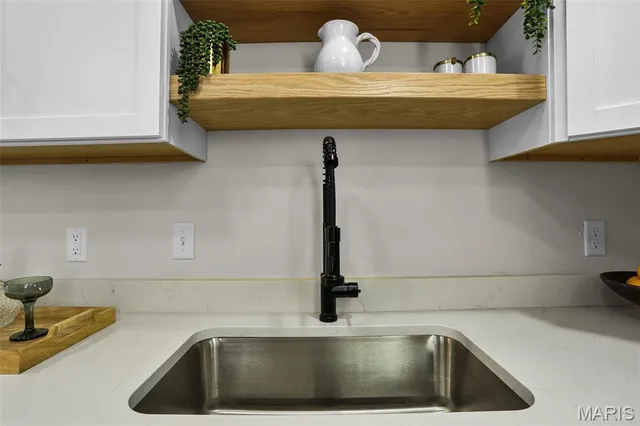 $335,000 | 3718 Oxford Boulevard, St. Louis, MO 63143