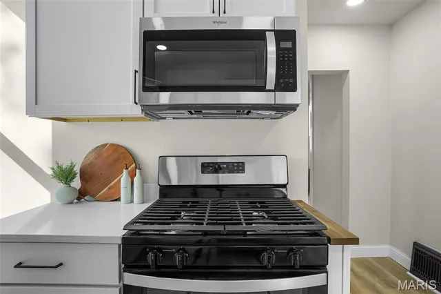 $335,000 | 3718 Oxford Boulevard, St. Louis, MO 63143