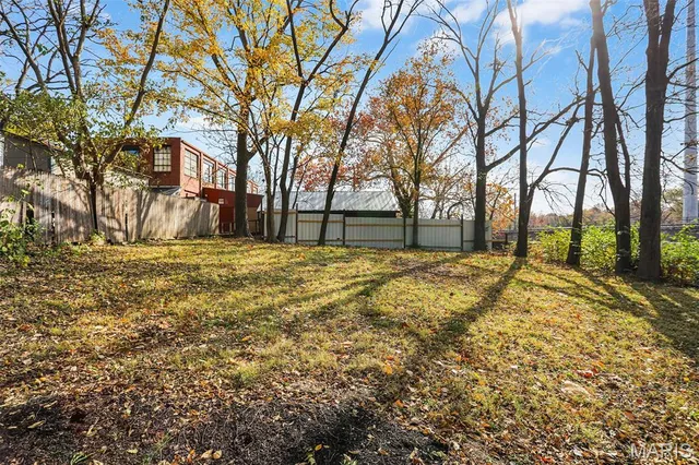 $335,000 | 3718 Oxford Boulevard, St. Louis, MO 63143