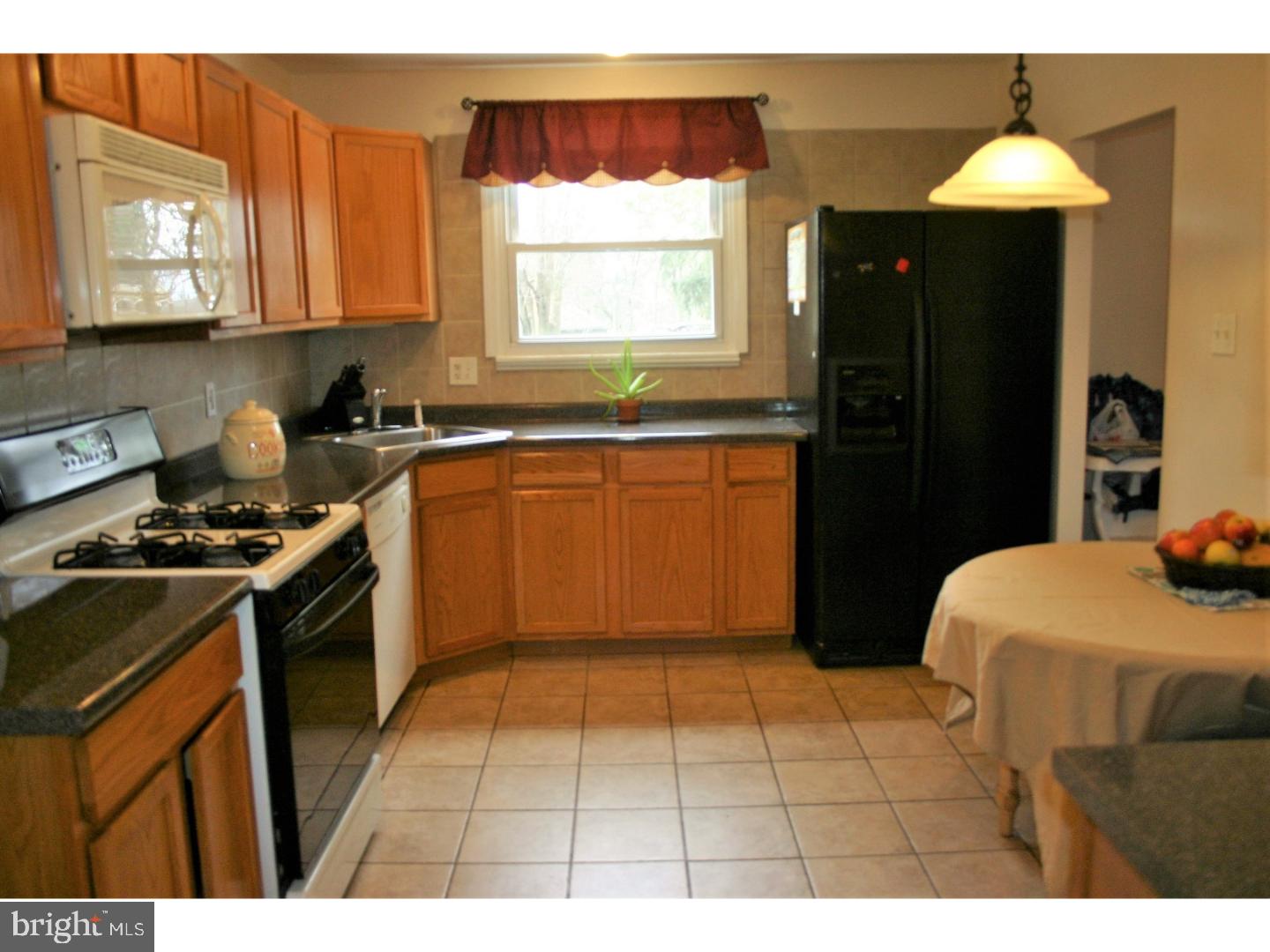 9715 Laramie Road Philadelphia, PA 19115 - Photo 2 of 24 Kitchen