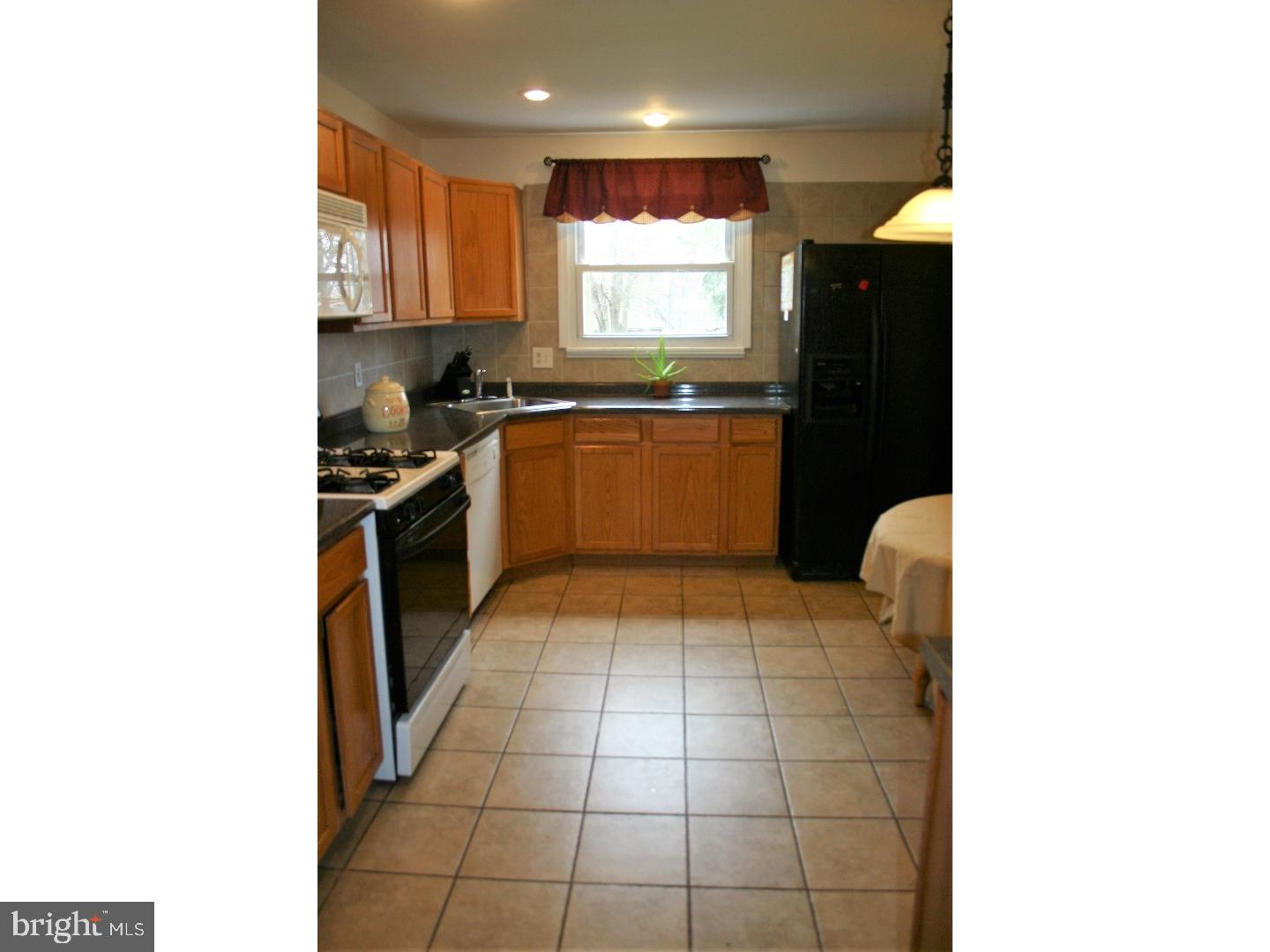 9715 Laramie Road Philadelphia, PA 19115 - Photo 3 of 24 Kitchen