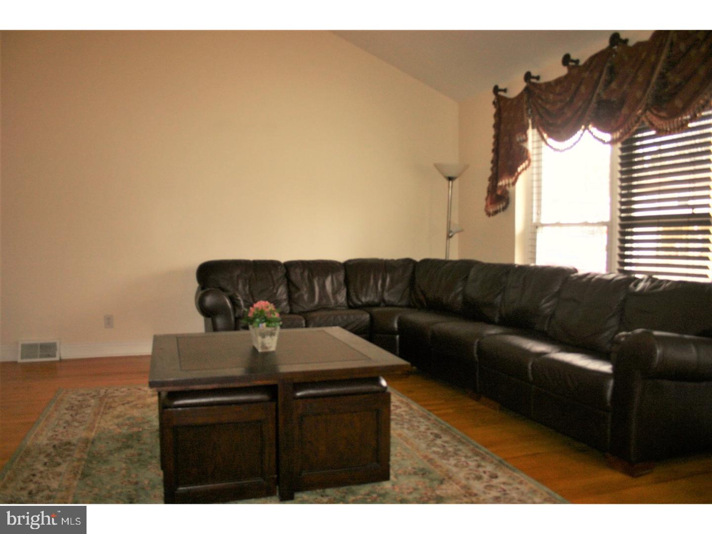 9715 Laramie Road Philadelphia, PA 19115 - Photo 7 of 24 Living Room