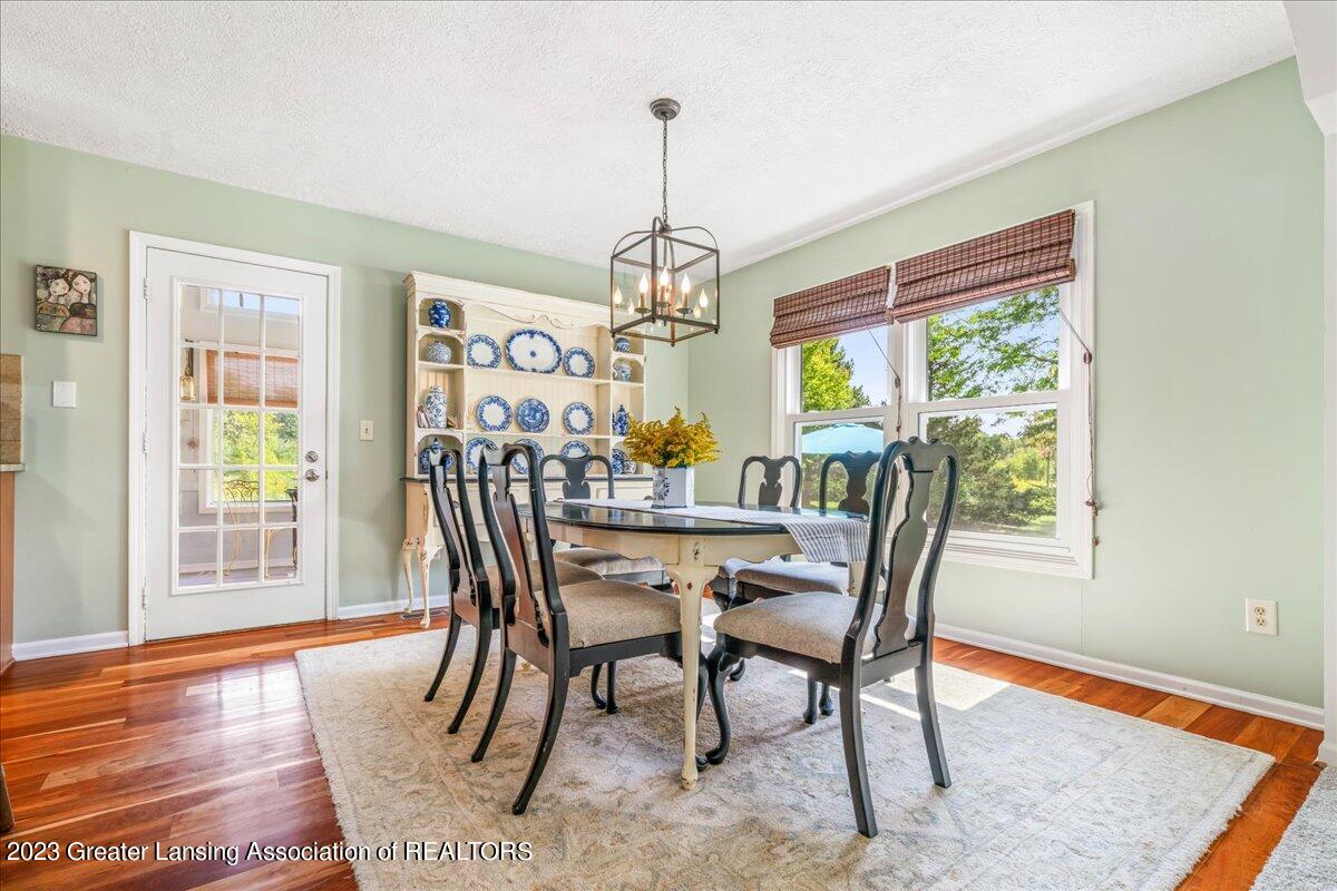 1801 Tomlinson Road Mason, MI 48854 - Photo 8 of 37 Dining1