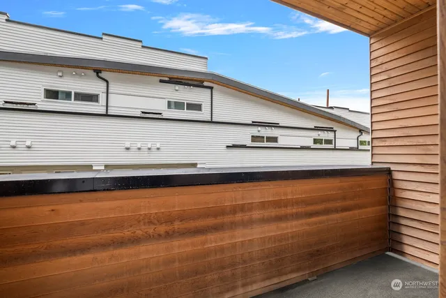 $614,500 | 1620 South Lane Street, Unit E, Seattle, WA 98144