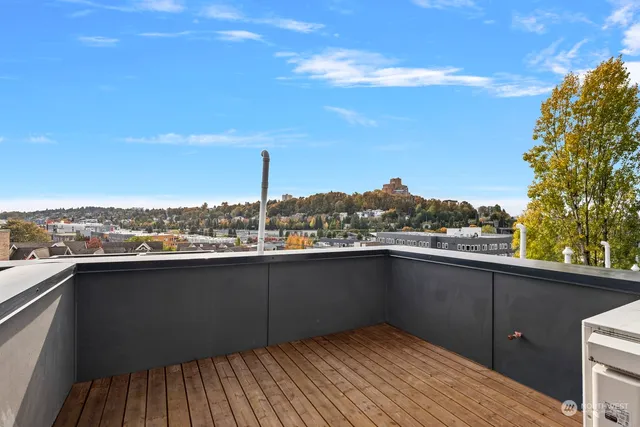 $614,500 | 1620 South Lane Street, Unit E, Seattle, WA 98144