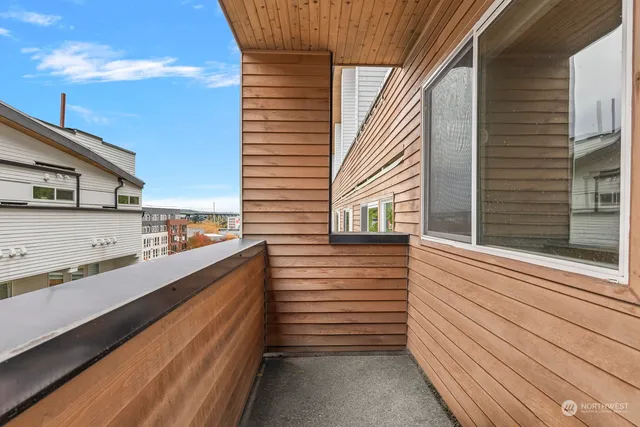 $614,500 | 1620 South Lane Street, Unit E, Seattle, WA 98144