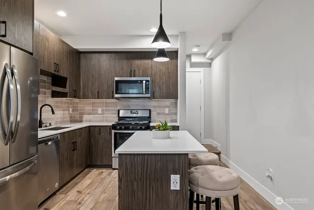 $614,500 | 1620 South Lane Street, Unit E, Seattle, WA 98144