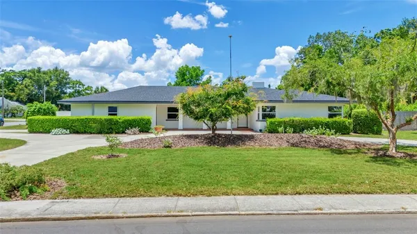 $589,900 | 333 Lake Otis Drive Southeast, Winter Haven, FL 33880