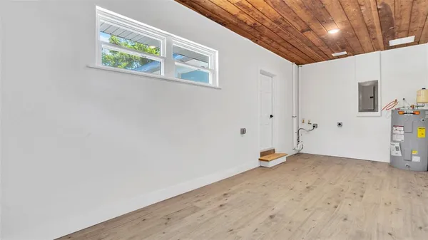 $589,900 | 333 Lake Otis Drive Southeast, Winter Haven, FL 33880