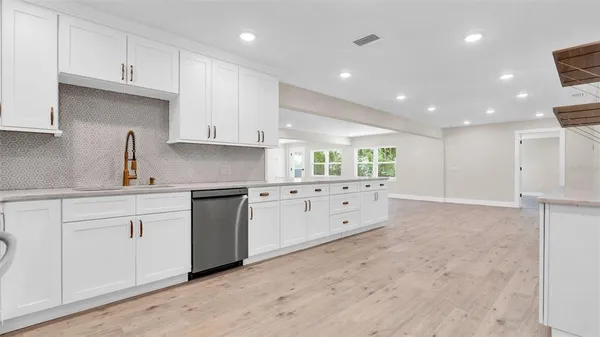 $589,900 | 333 Lake Otis Drive Southeast, Winter Haven, FL 33880