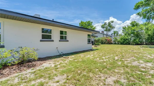 $589,900 | 333 Lake Otis Drive Southeast, Winter Haven, FL 33880