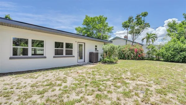 $589,900 | 333 Lake Otis Drive Southeast, Winter Haven, FL 33880