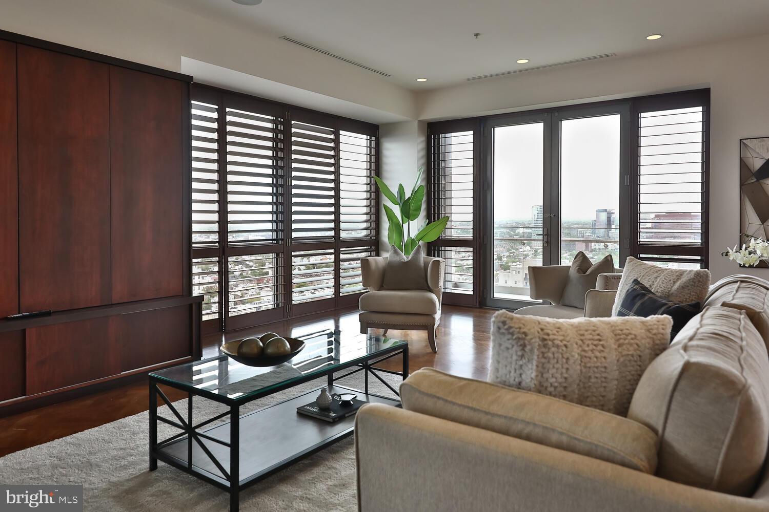 1706 Rittenhouse Square, Unit 2101 Philadelphia, PA 19103 - Photo 17 of 48 Gallery Image 17