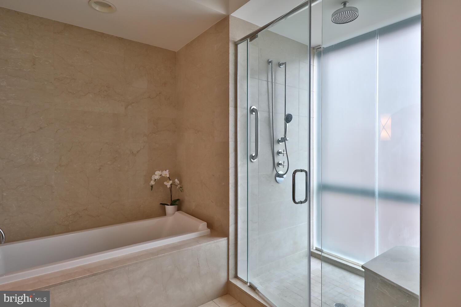 1706 Rittenhouse Square, Unit 2101 Philadelphia, PA 19103 - Photo 45 of 48 Gallery Image 45