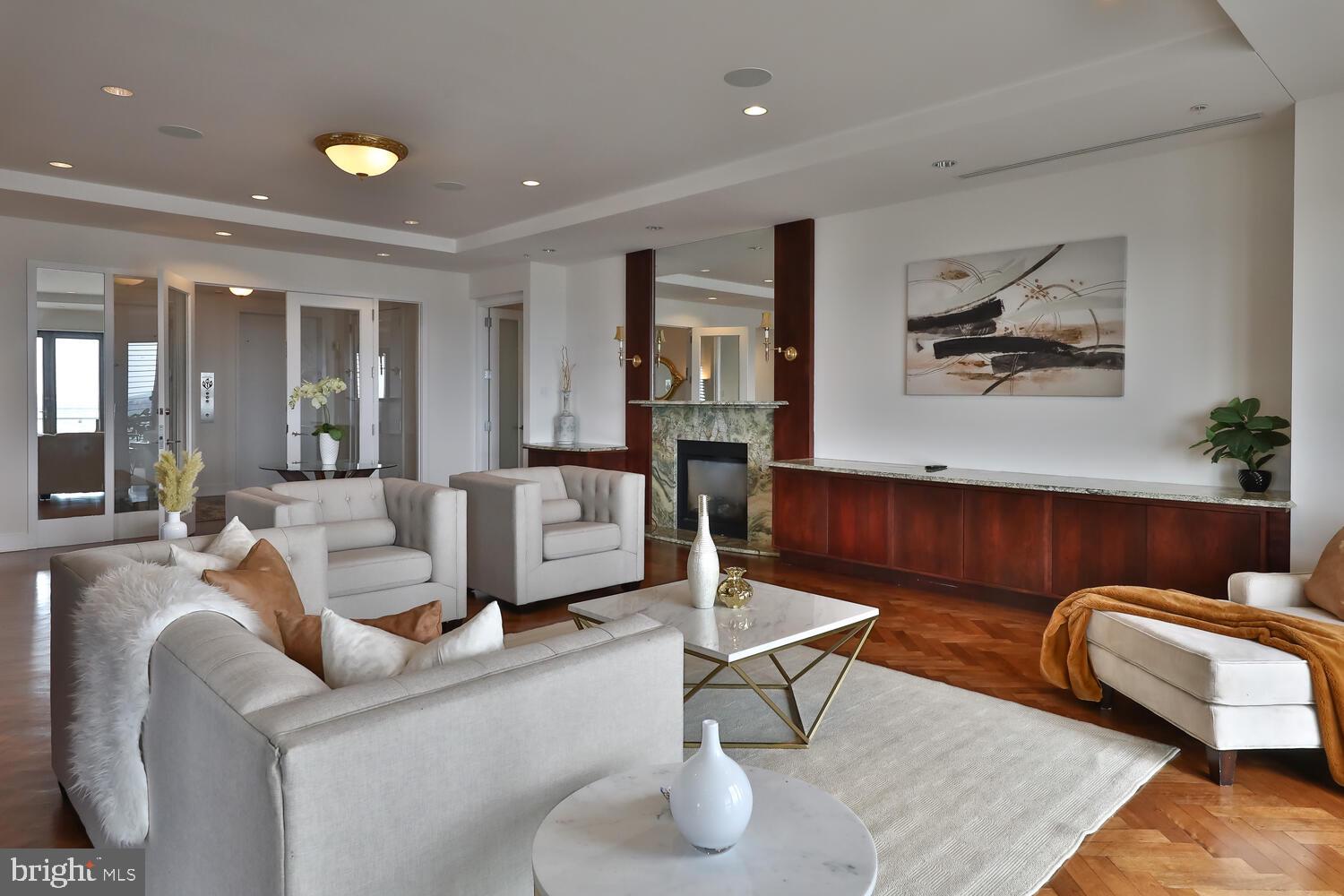 1706 Rittenhouse Square, Unit 2101 Philadelphia, PA 19103 - Photo 9 of 48 Gallery Image 9