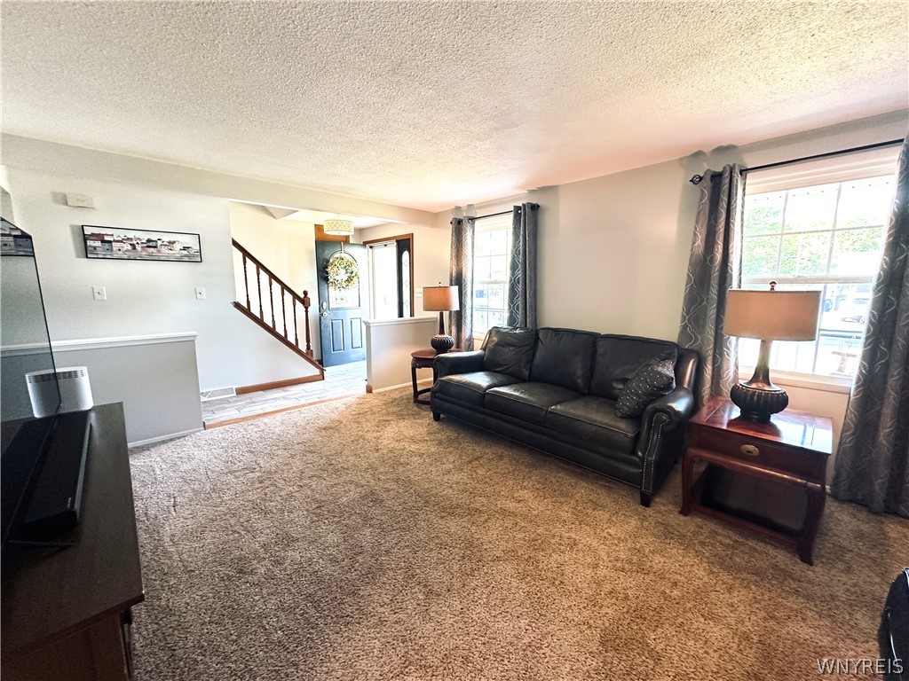 119 Treehaven Road West Seneca, NY 14224 - Photo 7 of 47