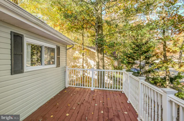 a view of livingroom with hardwood